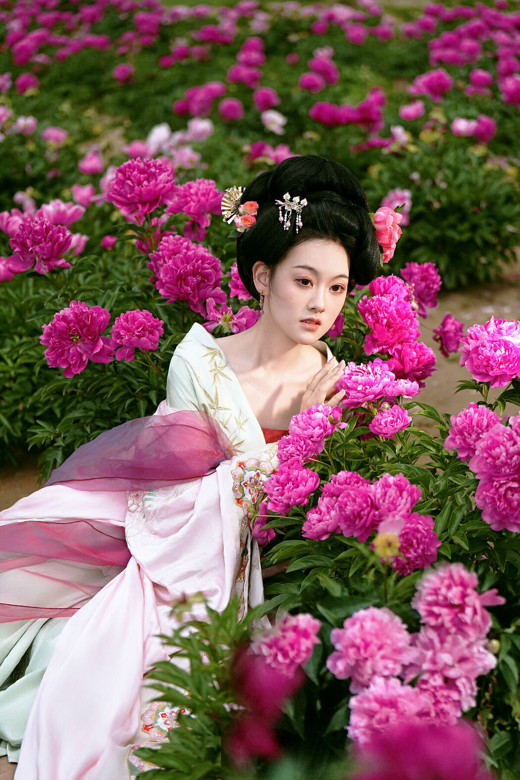 YiTuYu艺图语 Vol.9113 Li Zhi Xiao Ye (14P)