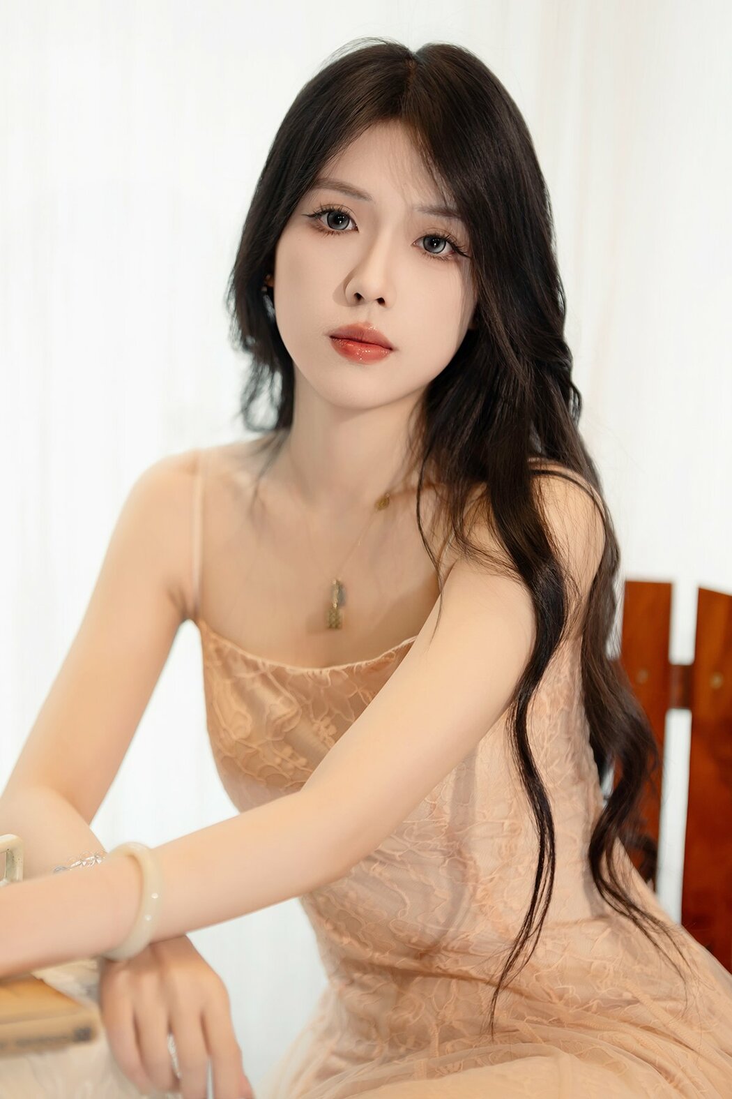 YiTuYu艺图语 Vol.9096 Xiao Wai (37P) Cover Photo