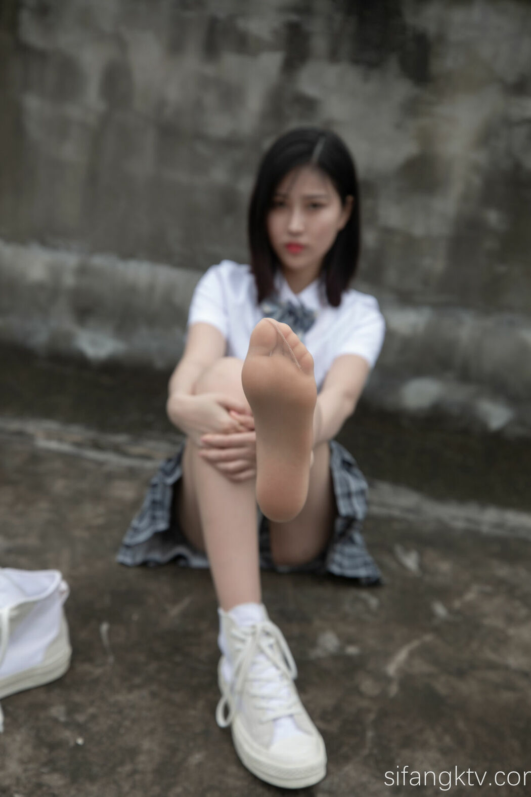 Coser@年年Nnian – 天台JK (79P – 1V)