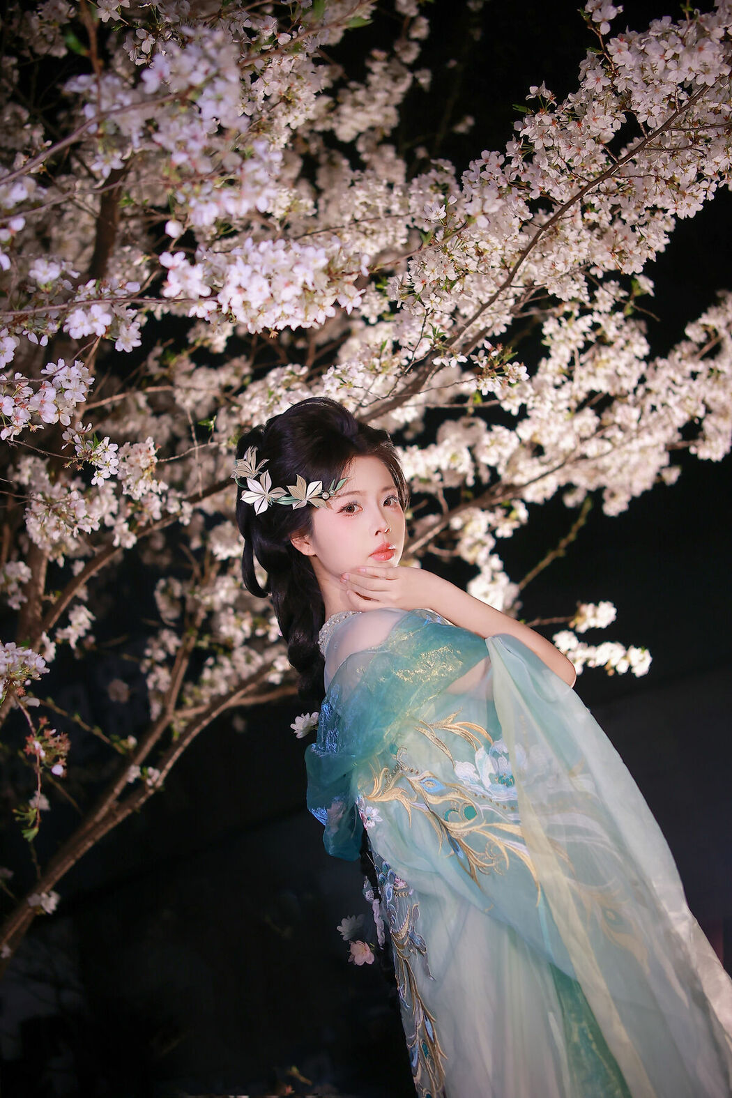 YiTuYu艺图语 Vol.9125 Fei Fei (16P)