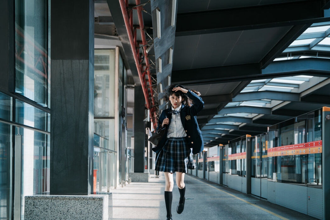 YiTuYu艺图语 Vol.9127 Qi Qi (24P)