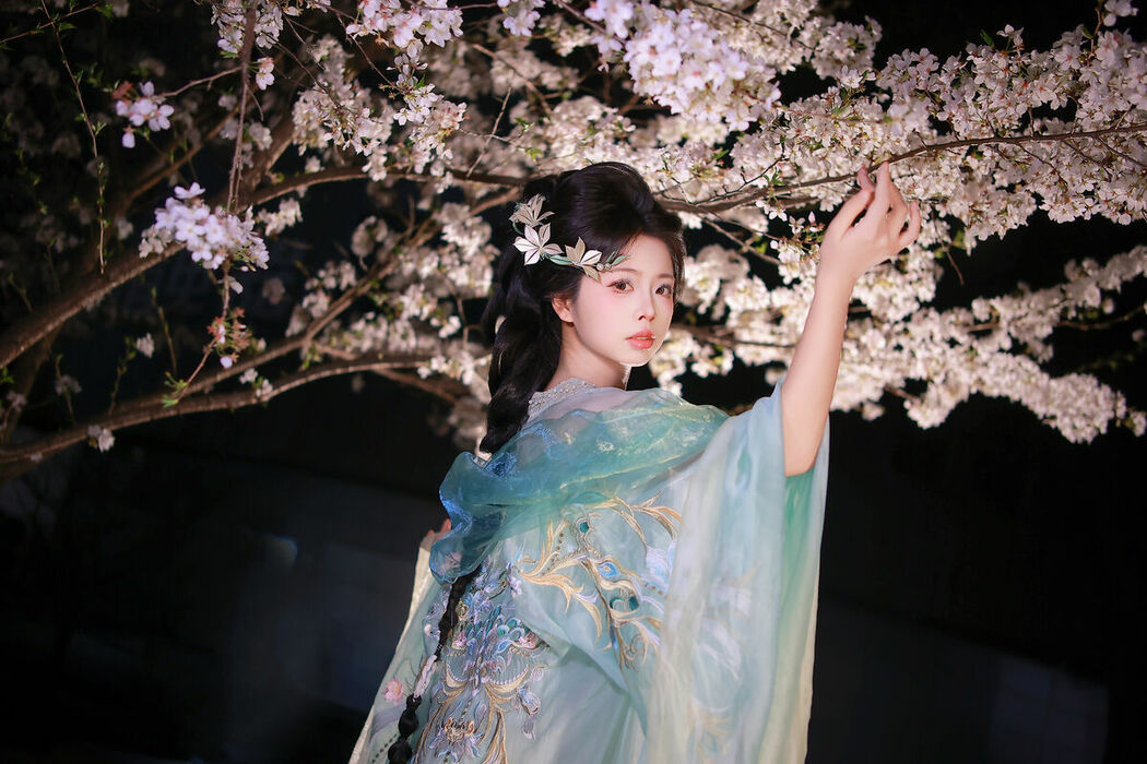 YiTuYu艺图语 Vol.9125 Fei Fei (16P)