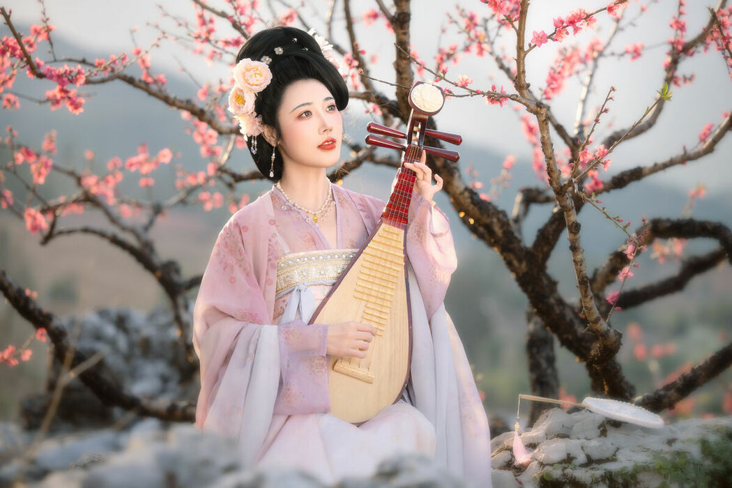 YiTuYu艺图语 Vol.9120 CC (33P)