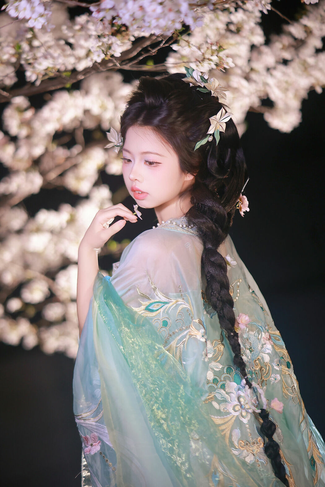 YiTuYu艺图语 Vol.9125 Fei Fei (16P)