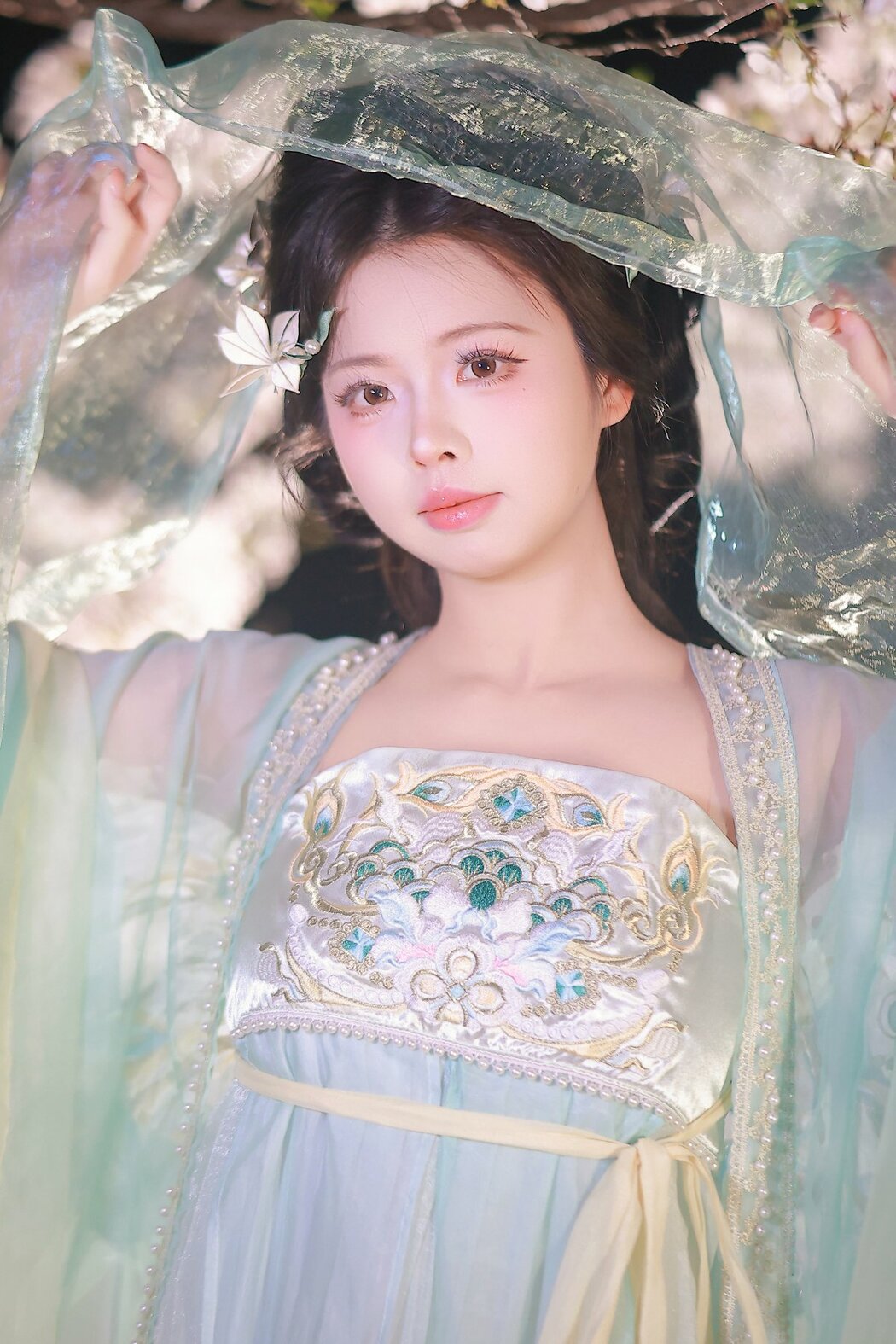 YiTuYu艺图语 Vol.9125 Fei Fei (16P) Cover Photo