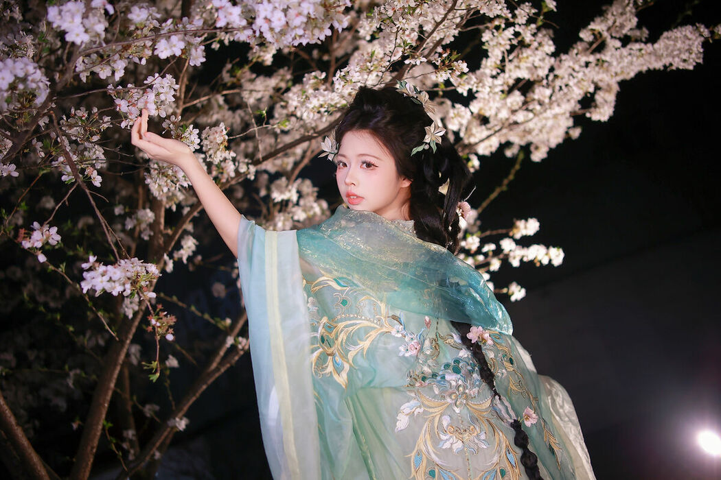 YiTuYu艺图语 Vol.9125 Fei Fei (16P)