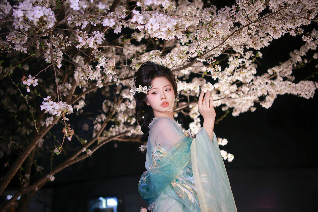 YiTuYu艺图语 Vol.9125 Fei Fei (16P)