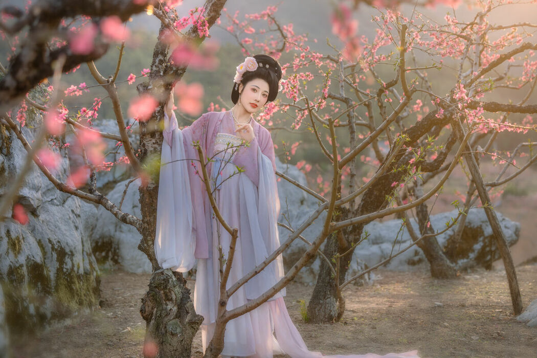 YiTuYu艺图语 Vol.9120 CC (33P)