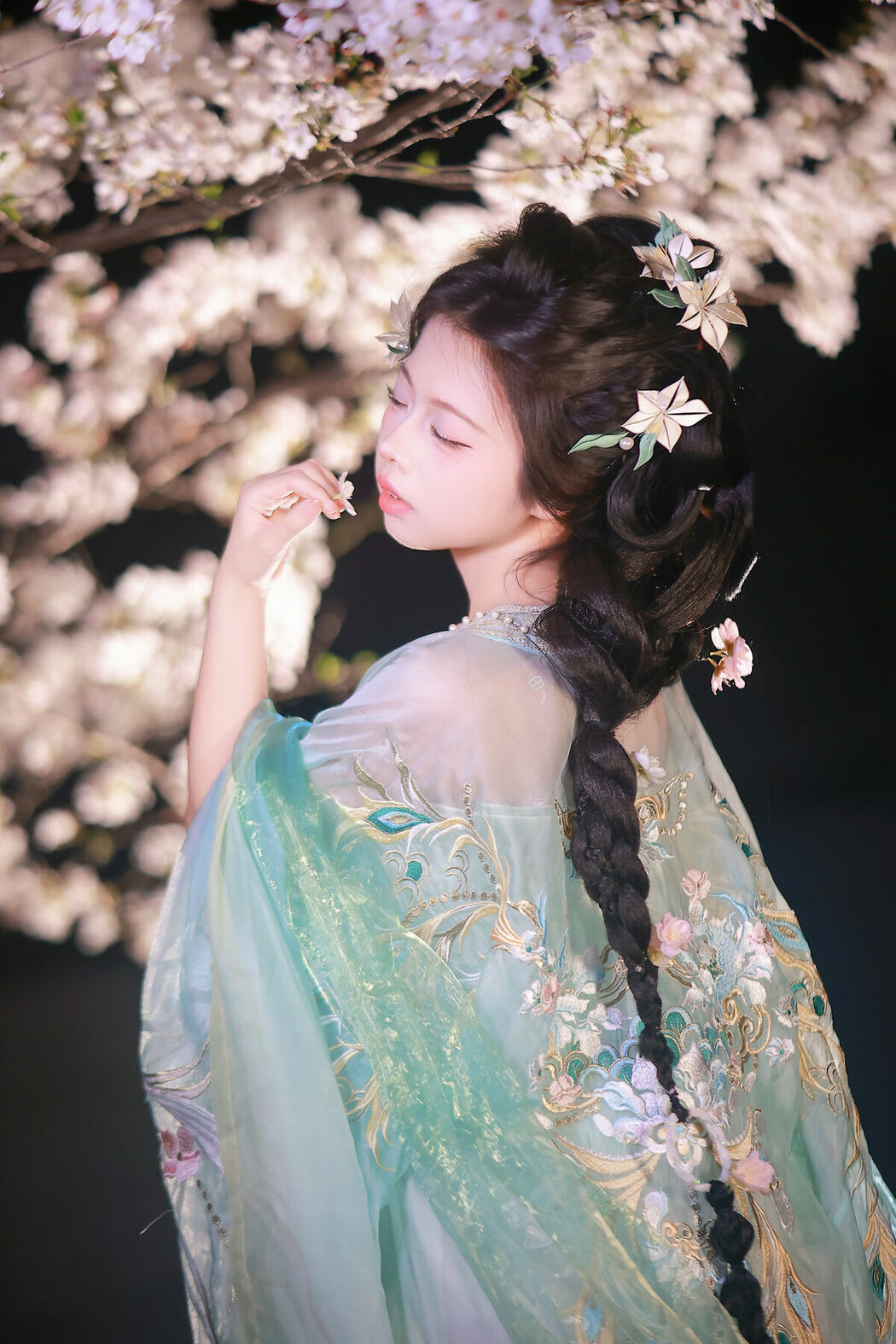 YiTuYu艺图语 Vol.9125 Fei Fei (16P)