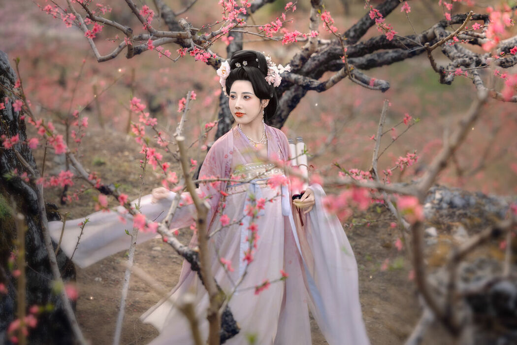 YiTuYu艺图语 Vol.9120 CC (33P)