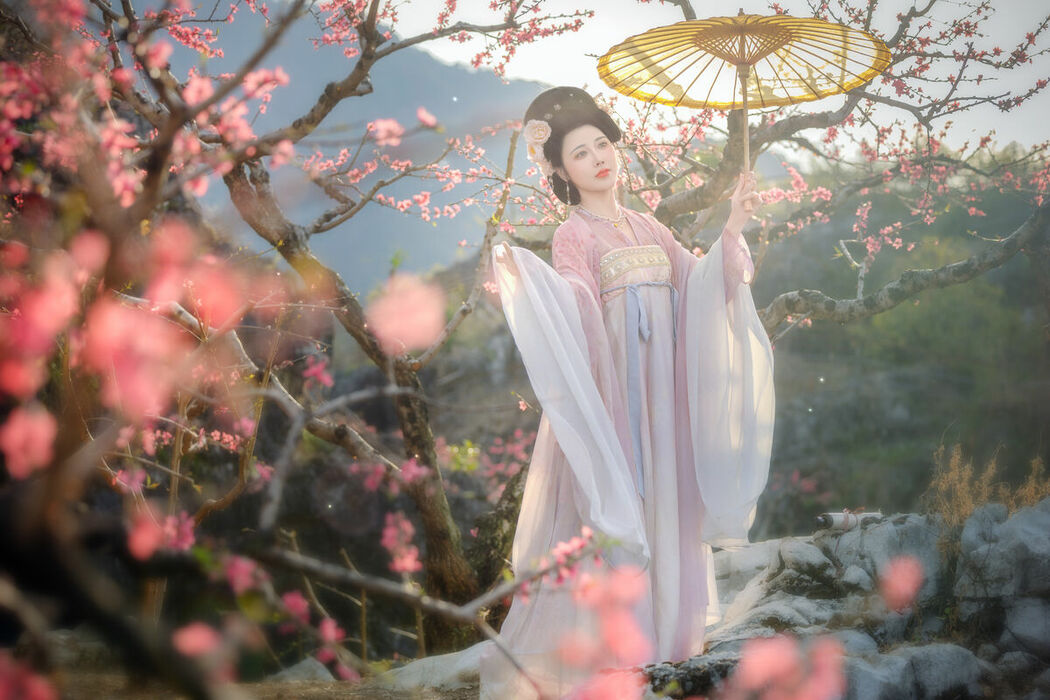 YiTuYu艺图语 Vol.9120 CC (33P)