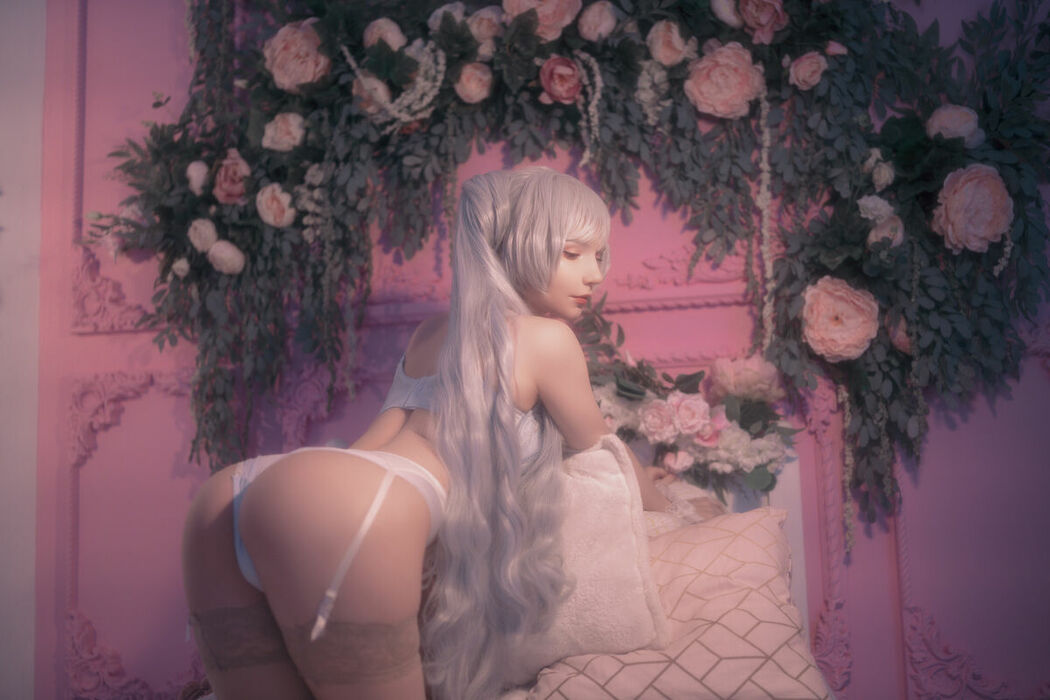 Coser@Michi Kyunn – Weiss in Flowers (61P)