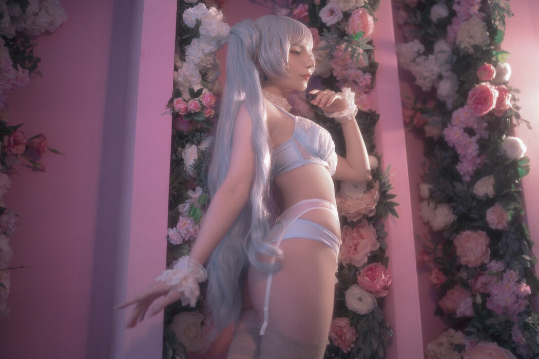 Coser@Michi Kyunn – Weiss in Flowers (61P)