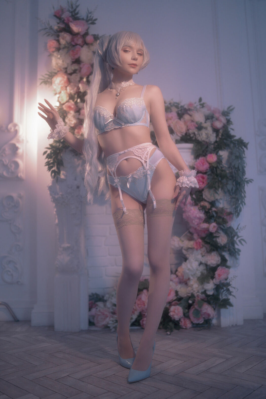 Coser@Michi Kyunn – Weiss in Flowers (61P)