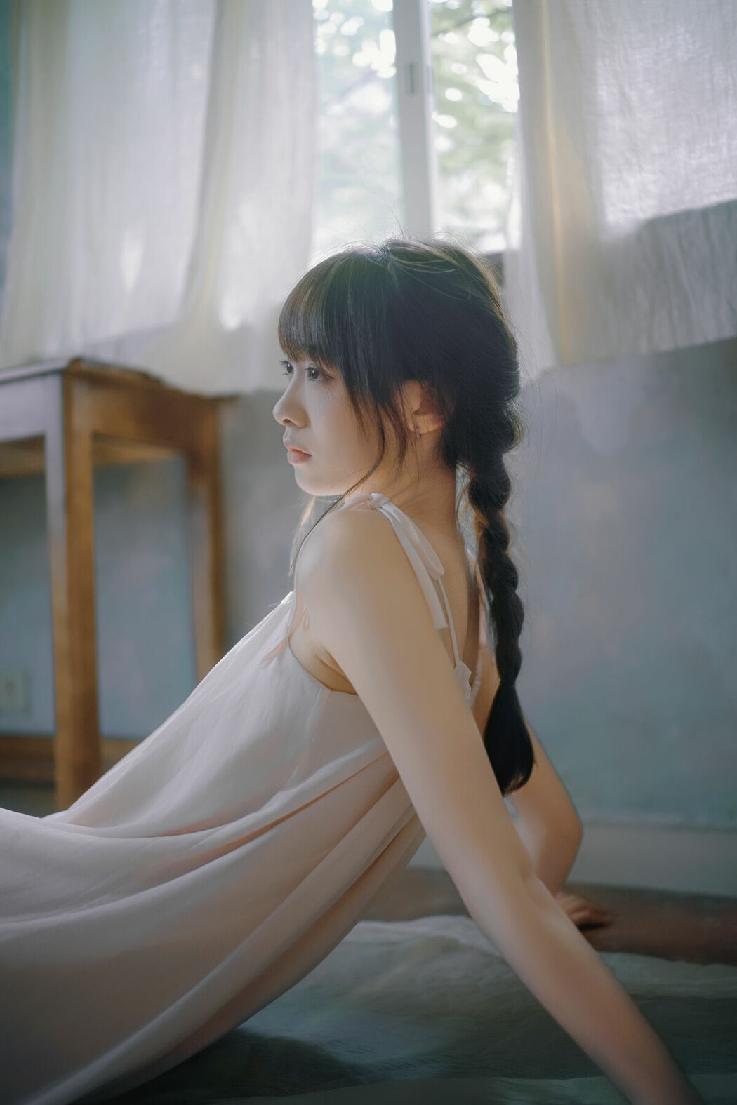 YiTuYu艺图语 Vol.9137 Kan Bu Qing Xiao Gui (42P)