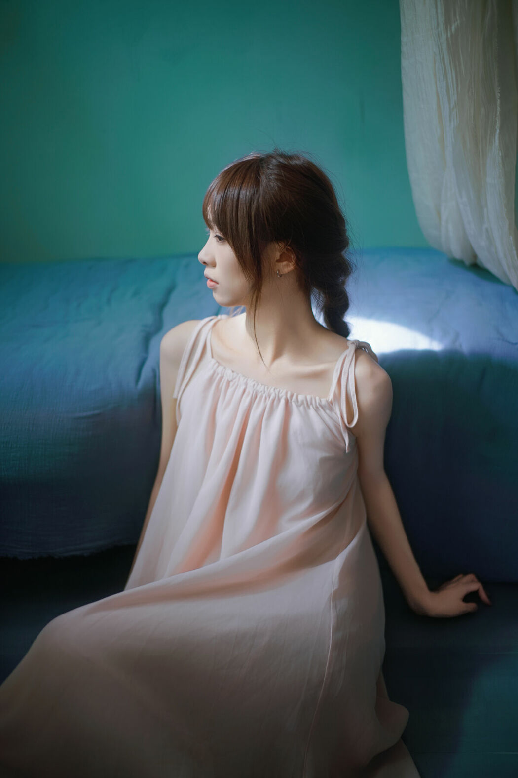 YiTuYu艺图语 Vol.9137 Kan Bu Qing Xiao Gui (42P)