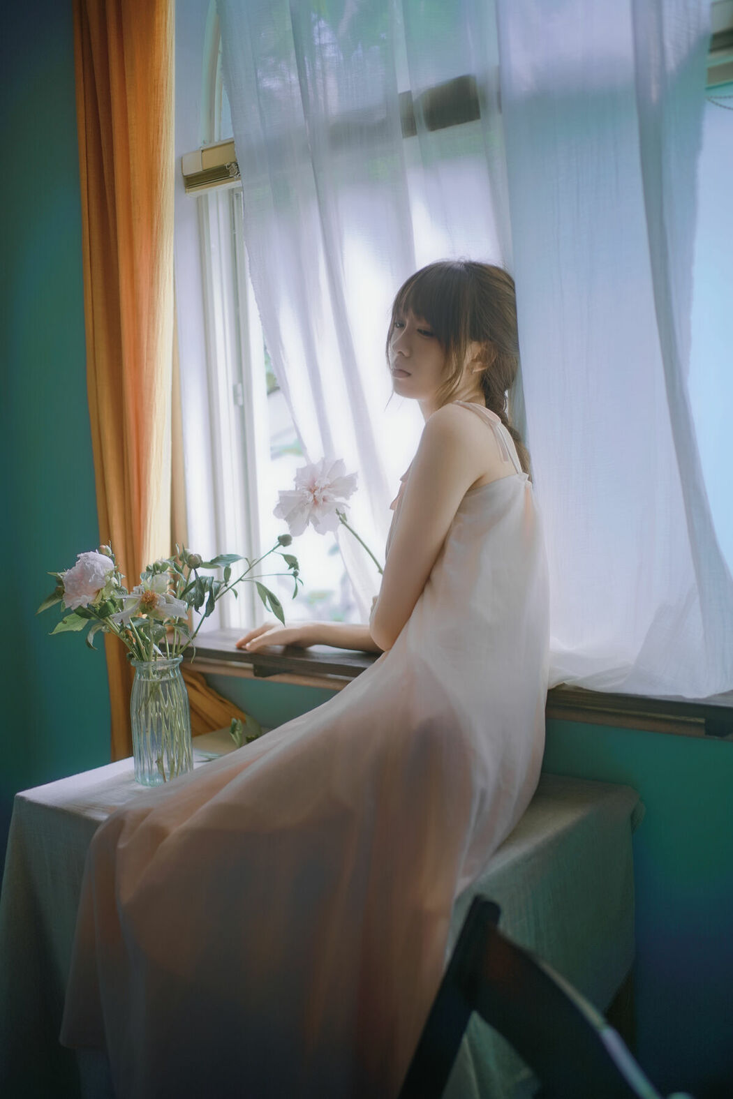 YiTuYu艺图语 Vol.9137 Kan Bu Qing Xiao Gui (42P)