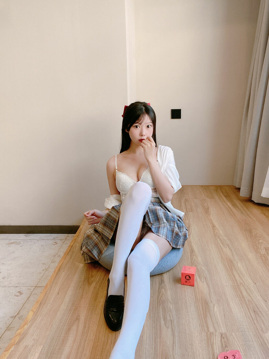 Coser@香草喵露露 – 大象 JK格子裙 (31P)