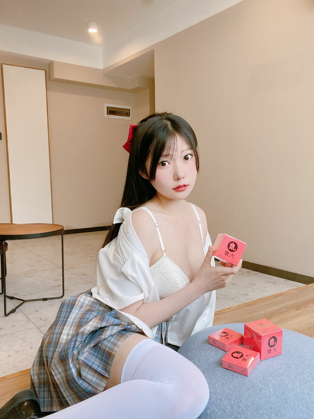 Coser@香草喵露露 – 大象 JK格子裙 (31P)