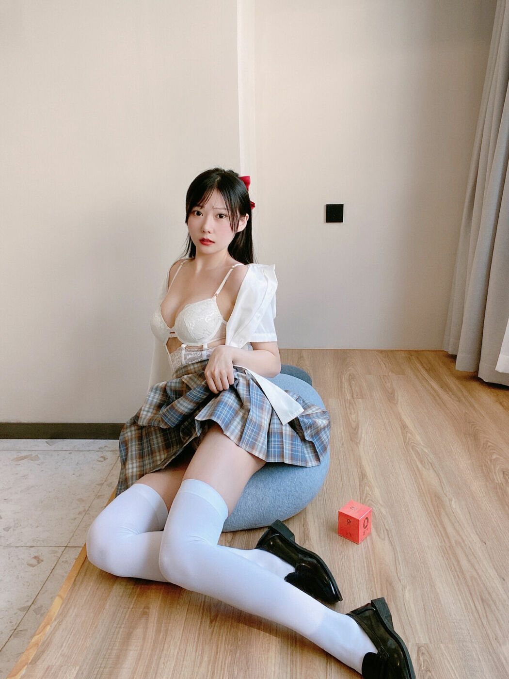 Coser@香草喵露露 – 大象 JK格子裙 (31P)