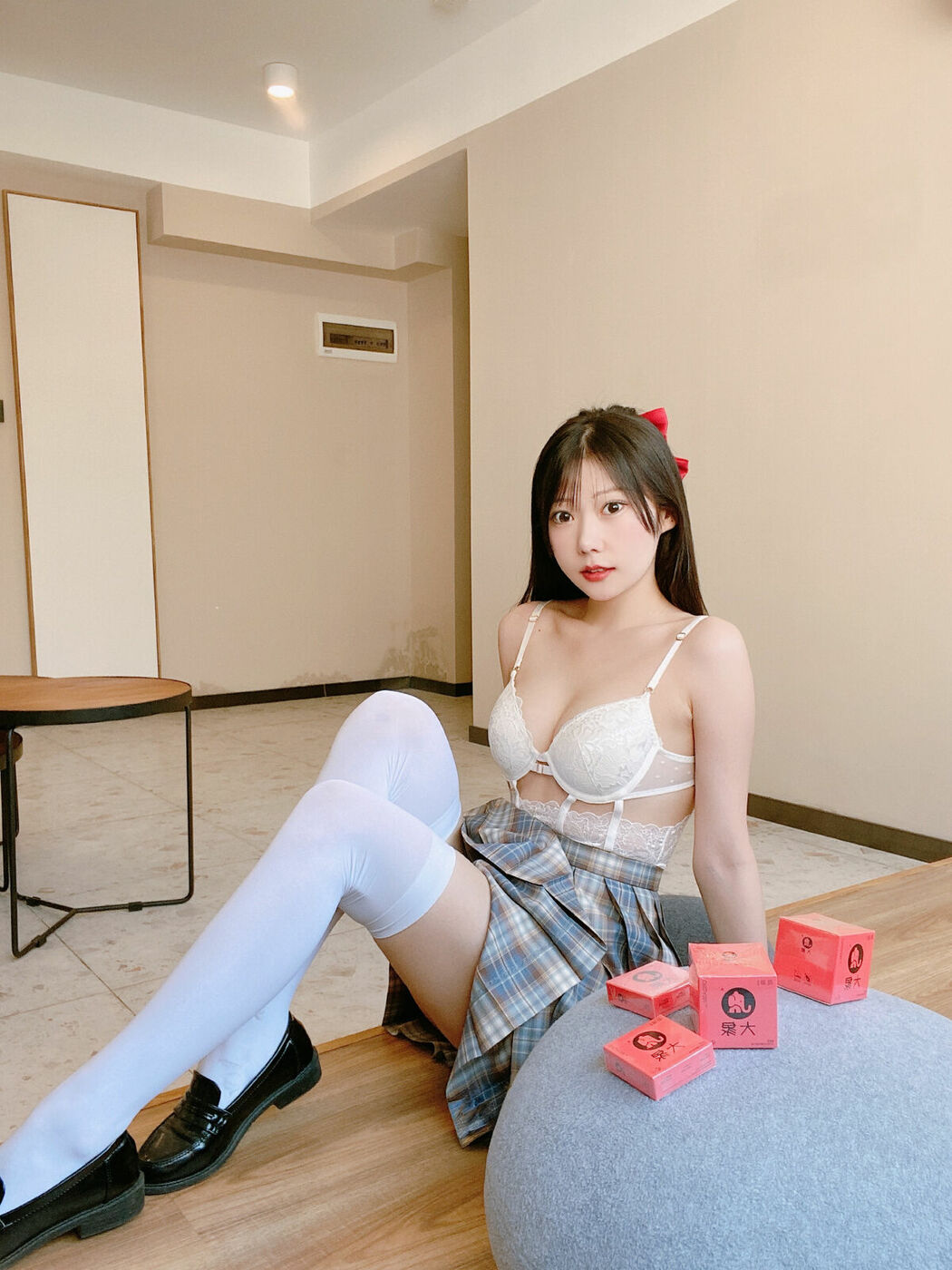 Coser@香草喵露露 – 大象 JK格子裙 (31P)