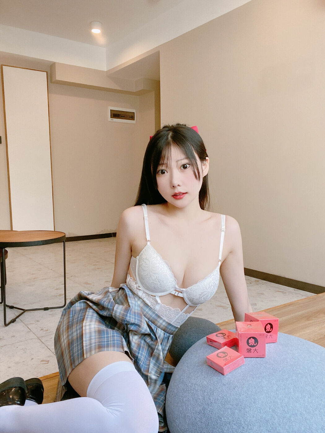 Coser@香草喵露露 – 大象 JK格子裙 (31P)