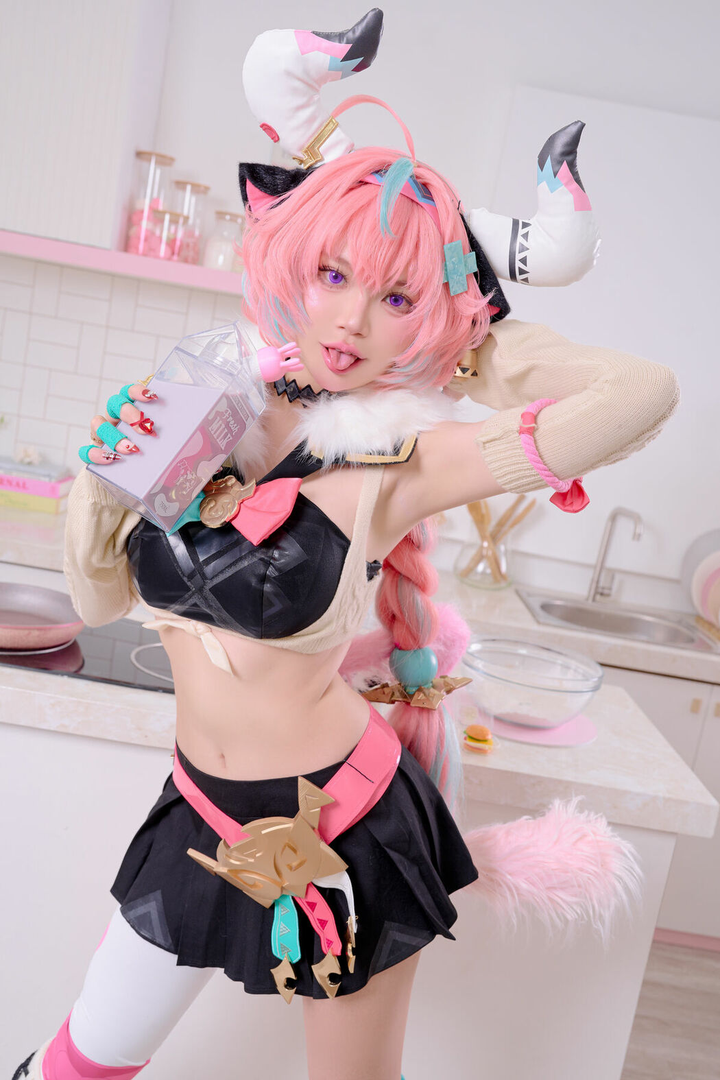 Coser@ZinieQ – Varesa (53P)