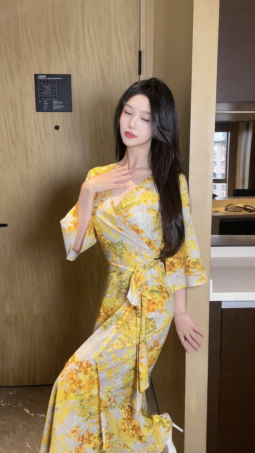 Coser@抖娘-利世 – 出轨人妻 Part03 (52P)