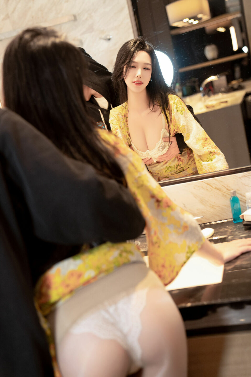 Coser@抖娘-利世 – 出轨人妻 Part01 (53P)