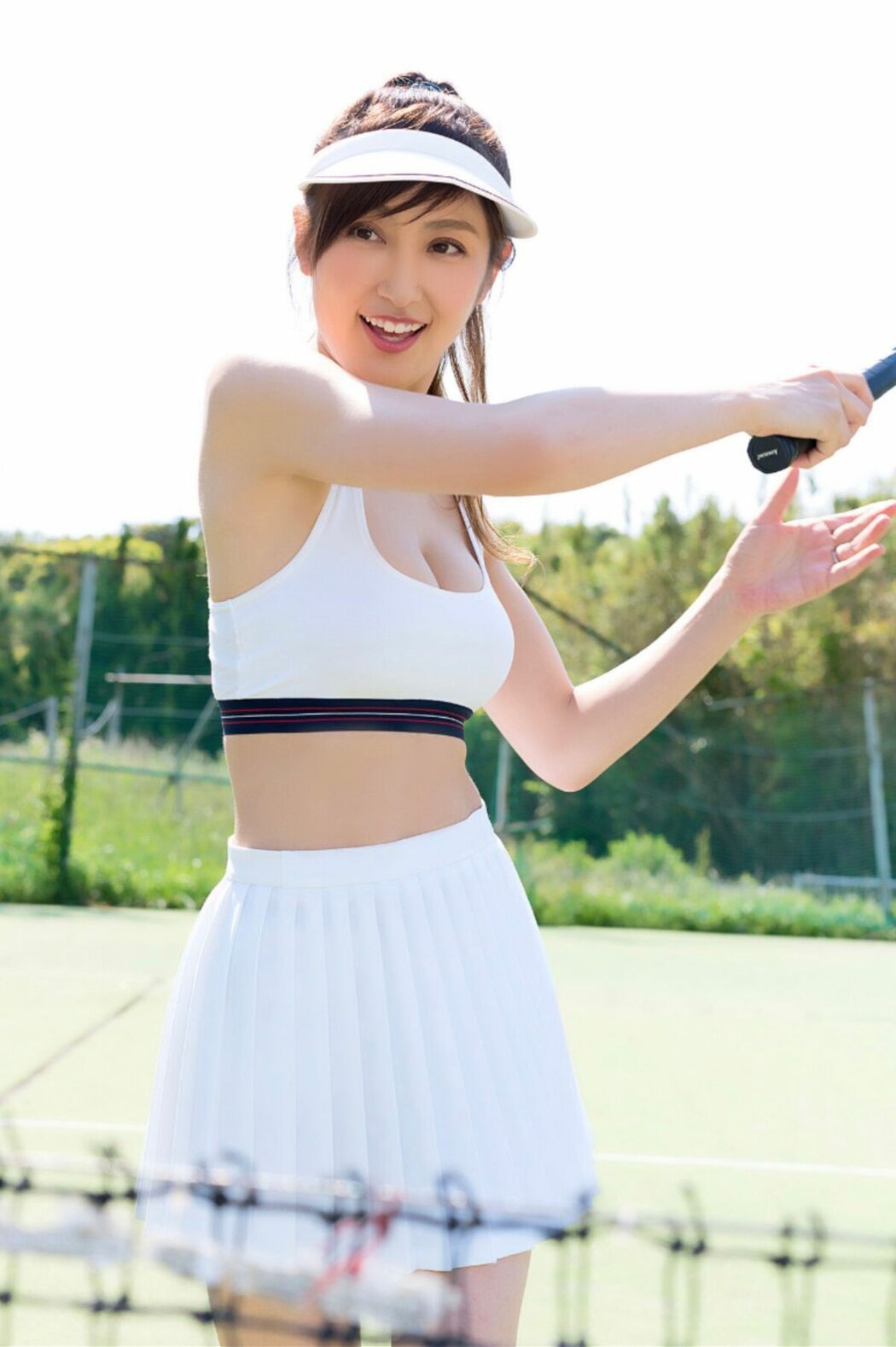 JP Yoko Kumada 熊田曜子 – デジタル写真集 降臨 GLD (75P)