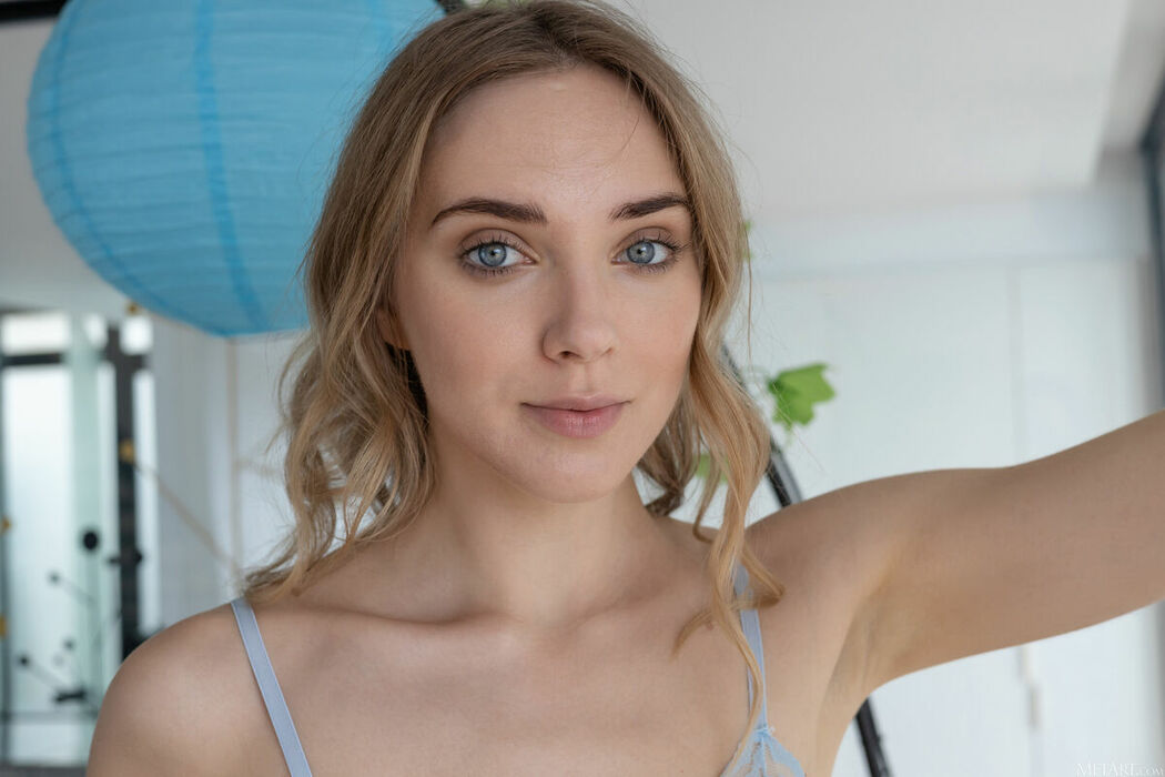 MetArt Oxana Chic – Mesmerizing Blue Part01 (61P)