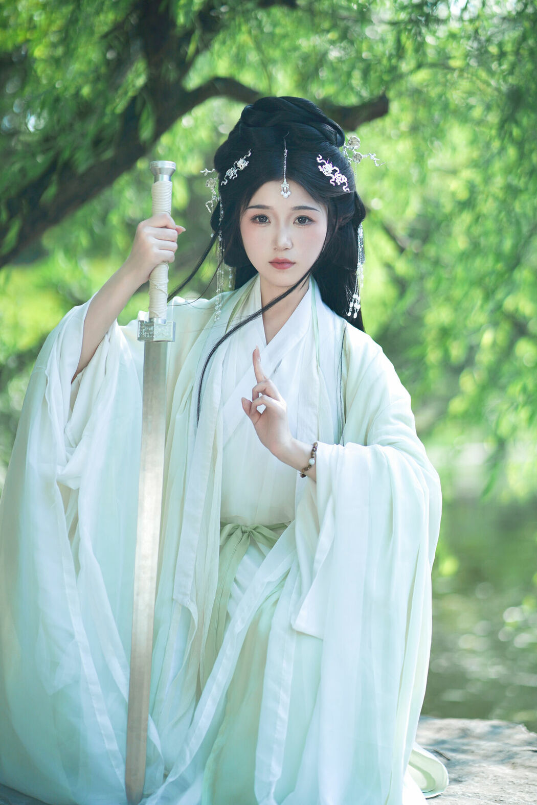 YiTuYu艺图语 Vol.9168 Zi Yu He Dian Tian De Ya (14P)