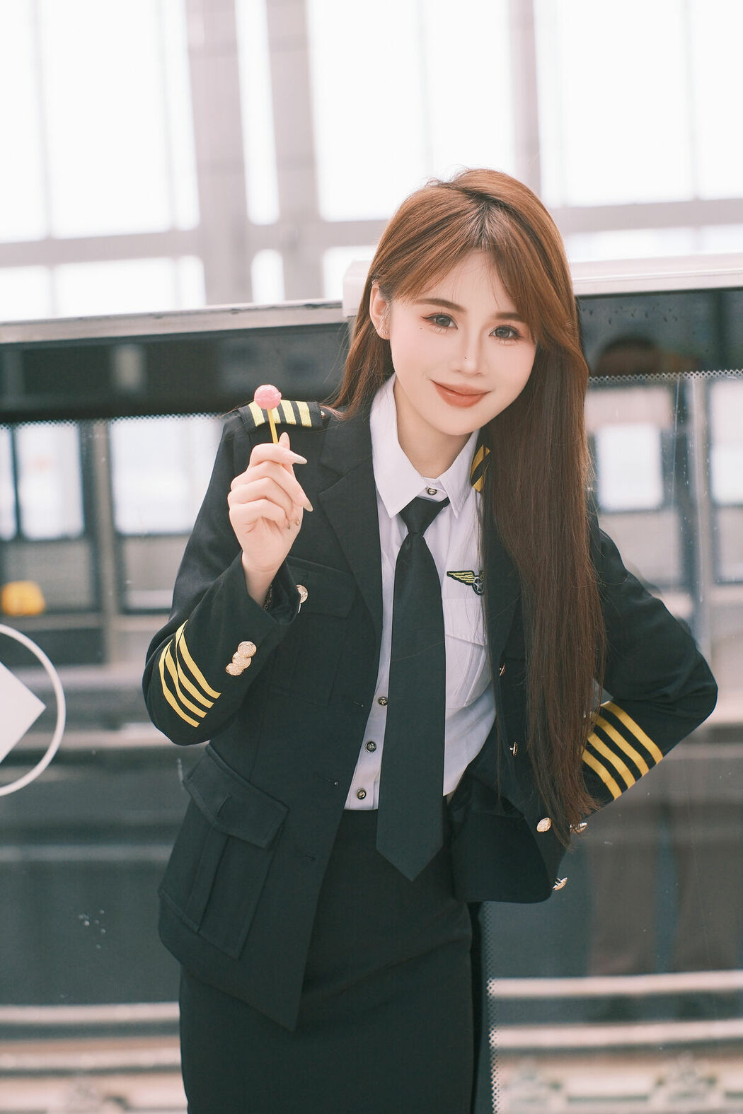 YiTuYu艺图语 Vol.9155 Pao Fu Xiao Fang (21P)