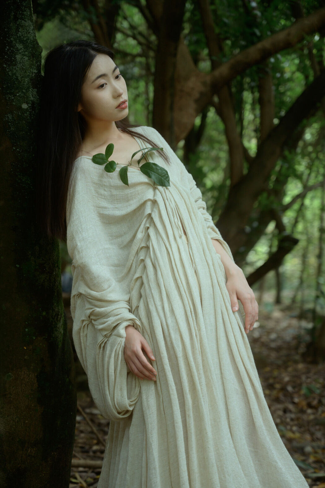 YiTuYu艺图语 Vol.9151 Ban Ge Yue Liang (23P)