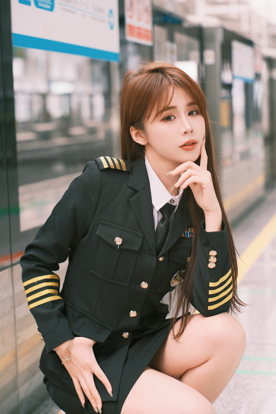 YiTuYu艺图语 Vol.9155 Pao Fu Xiao Fang (21P)