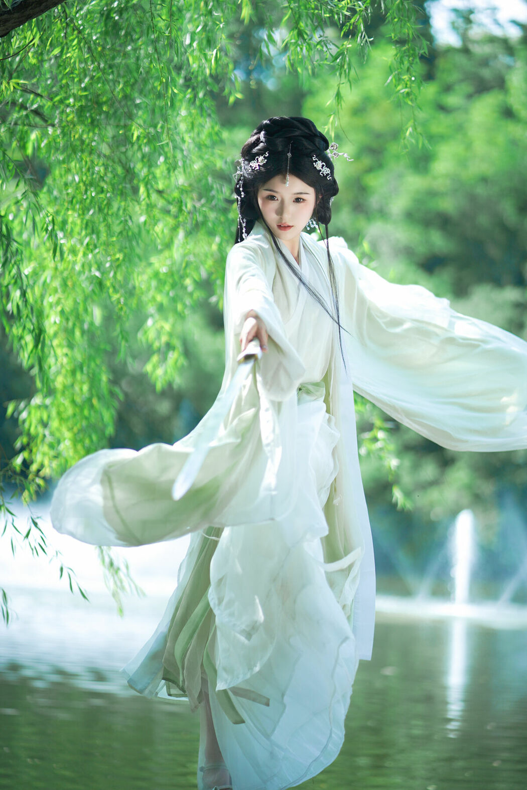 YiTuYu艺图语 Vol.9168 Zi Yu He Dian Tian De Ya (14P)