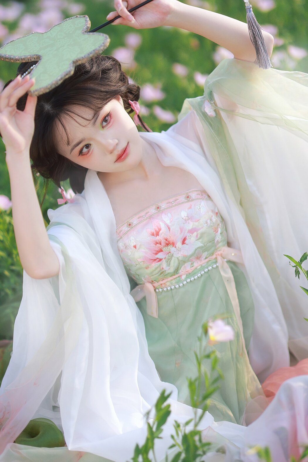 YiTuYu艺图语 Vol.9171 Xian Luo (14P) Cover Photo