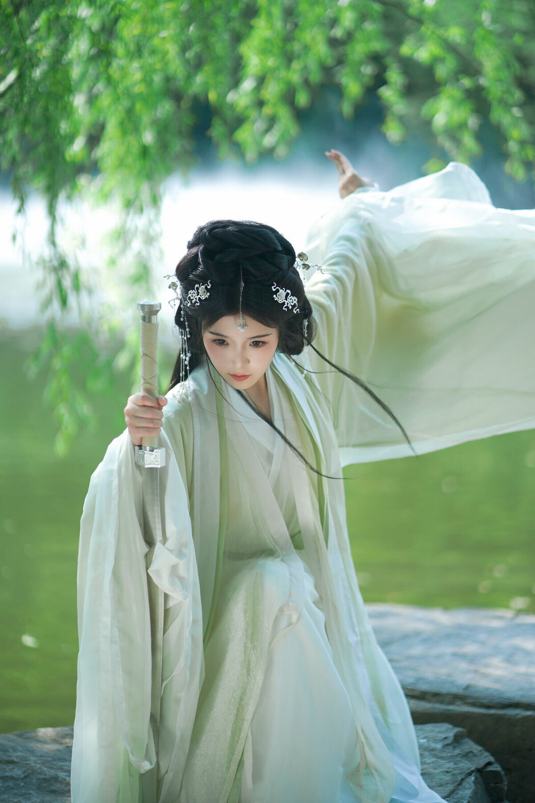 YiTuYu艺图语 Vol.9168 Zi Yu He Dian Tian De Ya (14P)