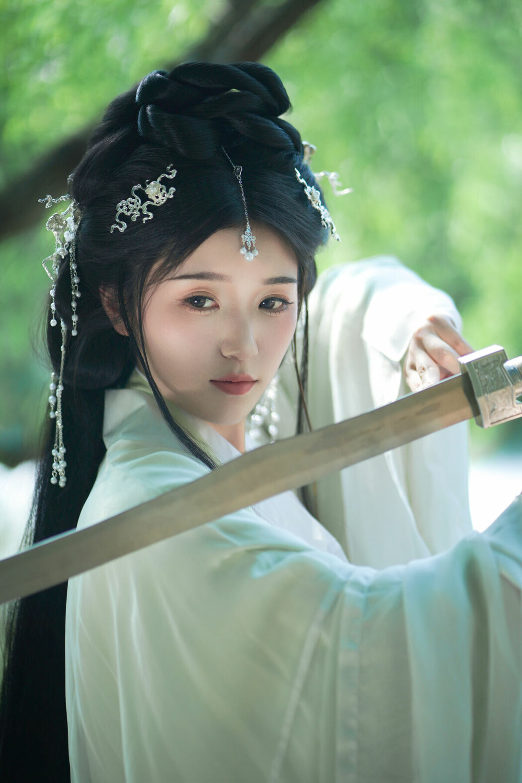 YiTuYu艺图语 Vol.9168 Zi Yu He Dian Tian De Ya (14P)