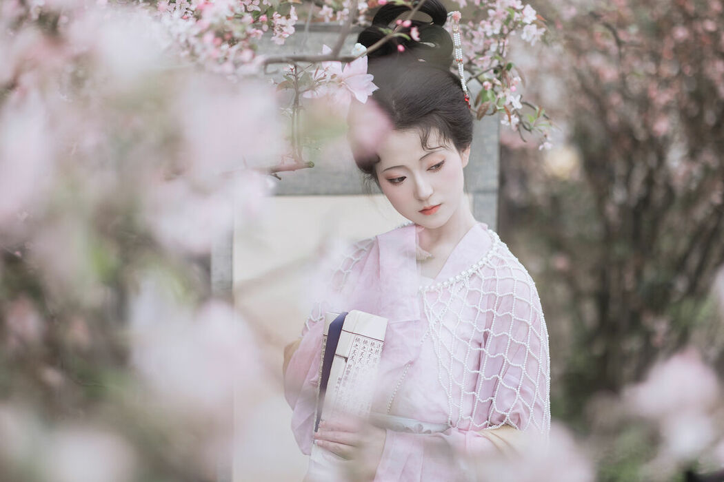 YiTuYu艺图语 Vol.9174 Fei Fei Xiang Bao Fu (36P)