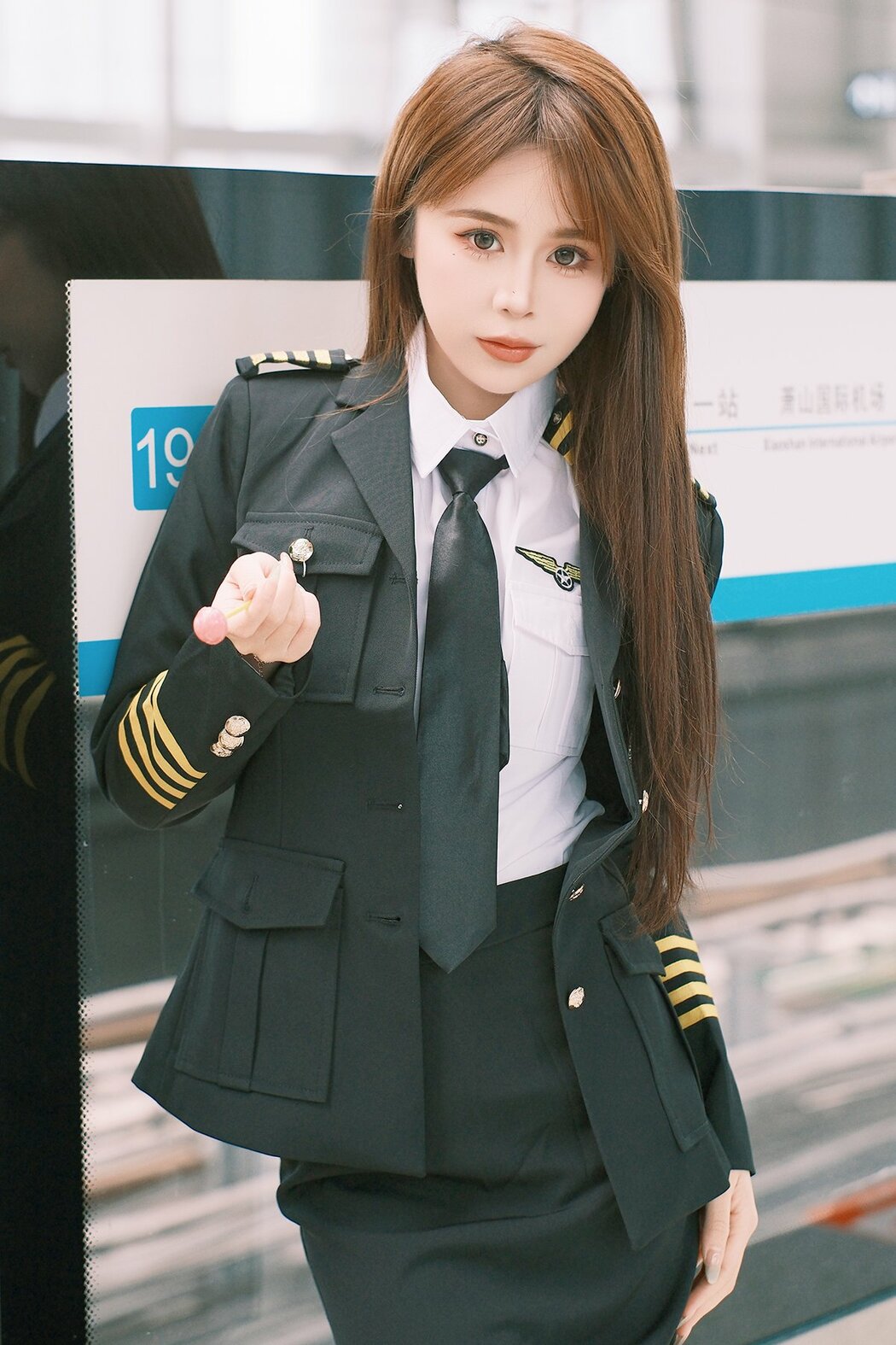 YiTuYu艺图语 Vol.9155 Pao Fu Xiao Fang (21P) Cover Photo