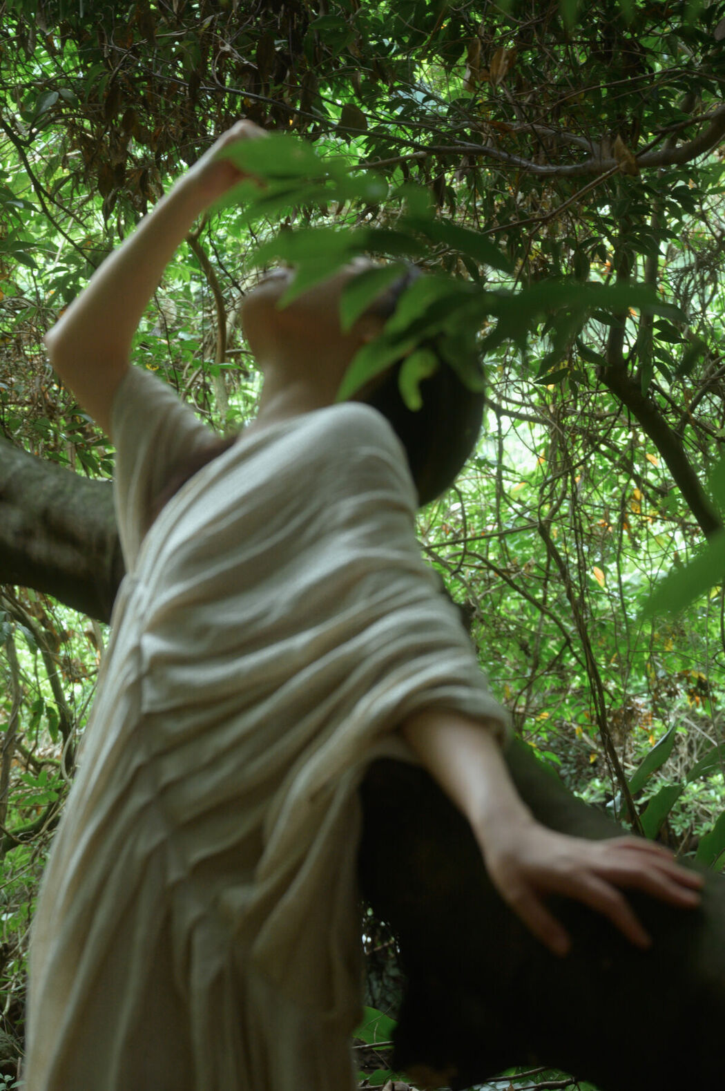 YiTuYu艺图语 Vol.9151 Ban Ge Yue Liang (23P)