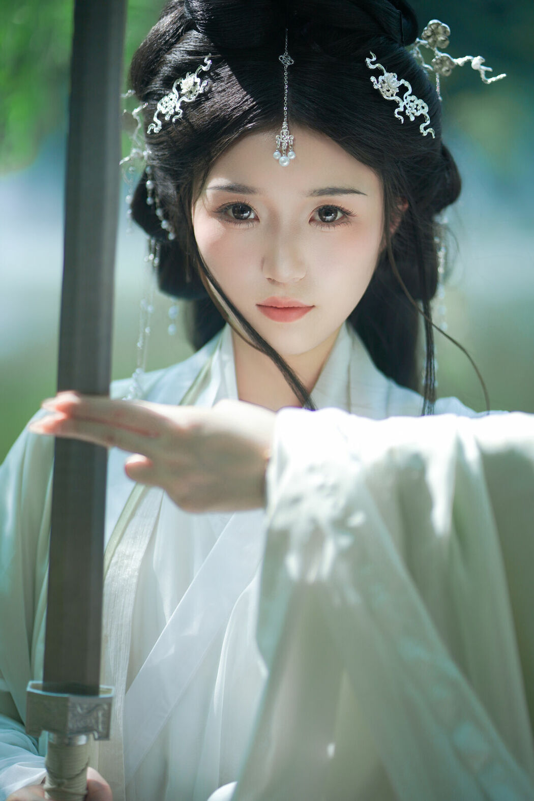 YiTuYu艺图语 Vol.9168 Zi Yu He Dian Tian De Ya (14P)