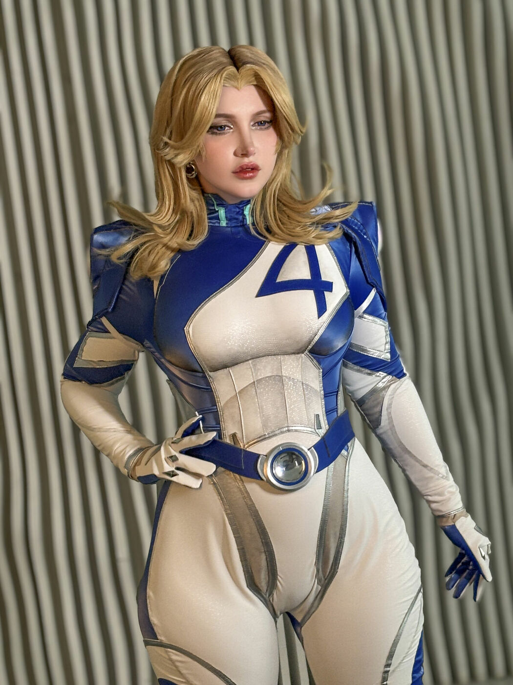 Coser@Ulichan – Sue Storm Latex Bra (62P)