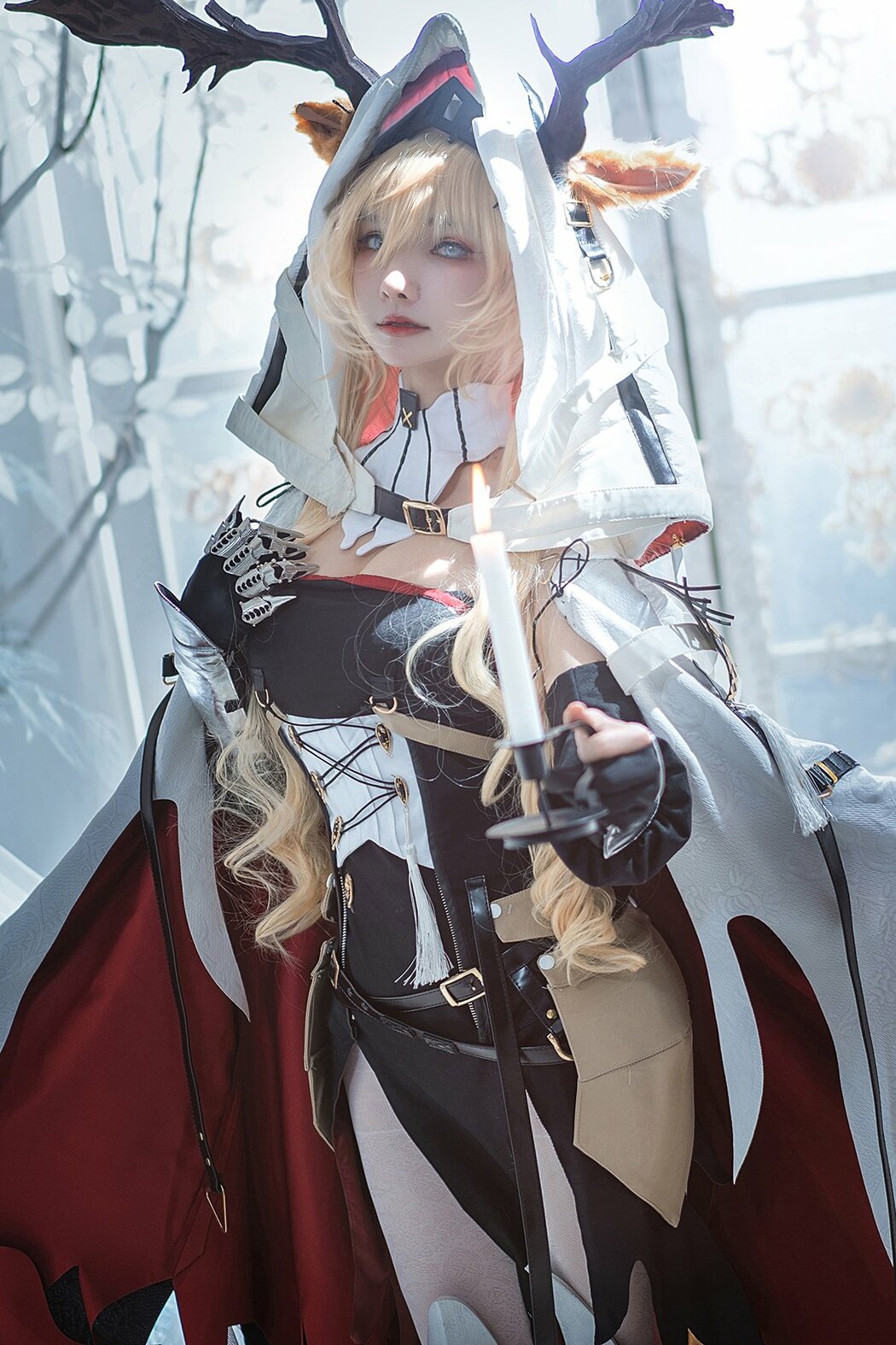 Coser@一千只猫薄禾 – 烛骑士 薇薇安娜 (13P) Cover Photo