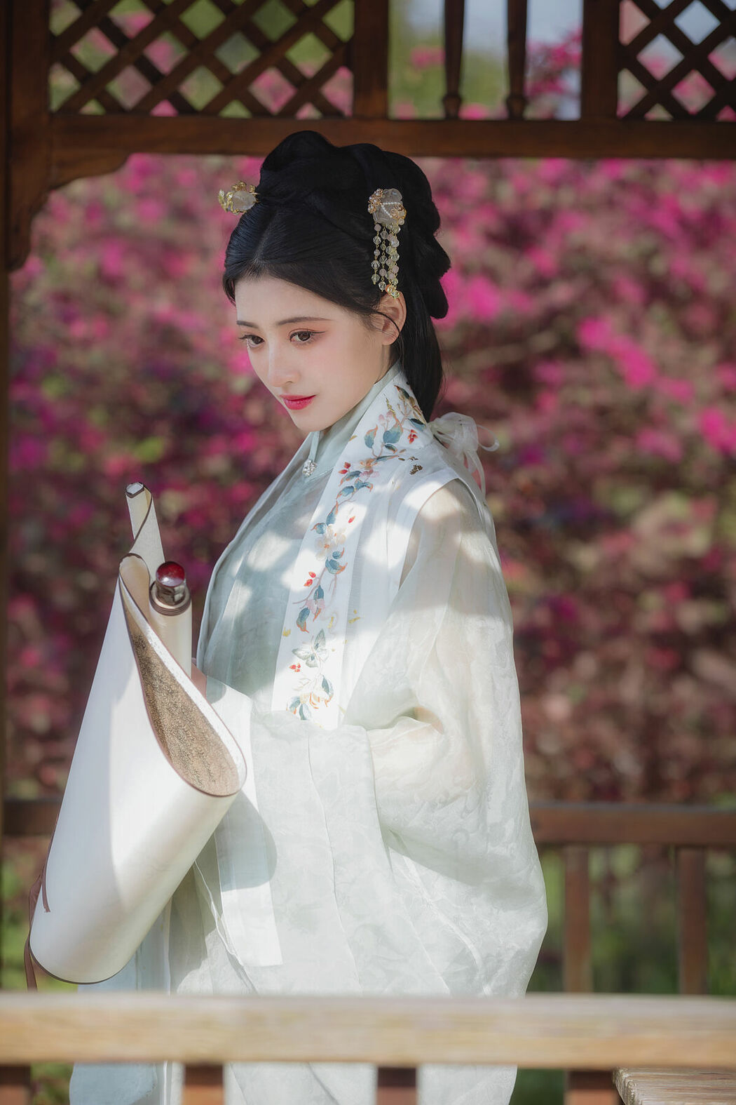 YiTuYu艺图语 Vol.9207 Dang Chu Jiao Ren Jia Xiao Tian Tian (14P)