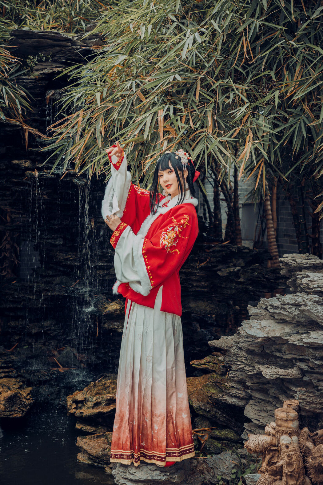 YiTuYu艺图语 Vol.9179 Ming Ge Er (20P)