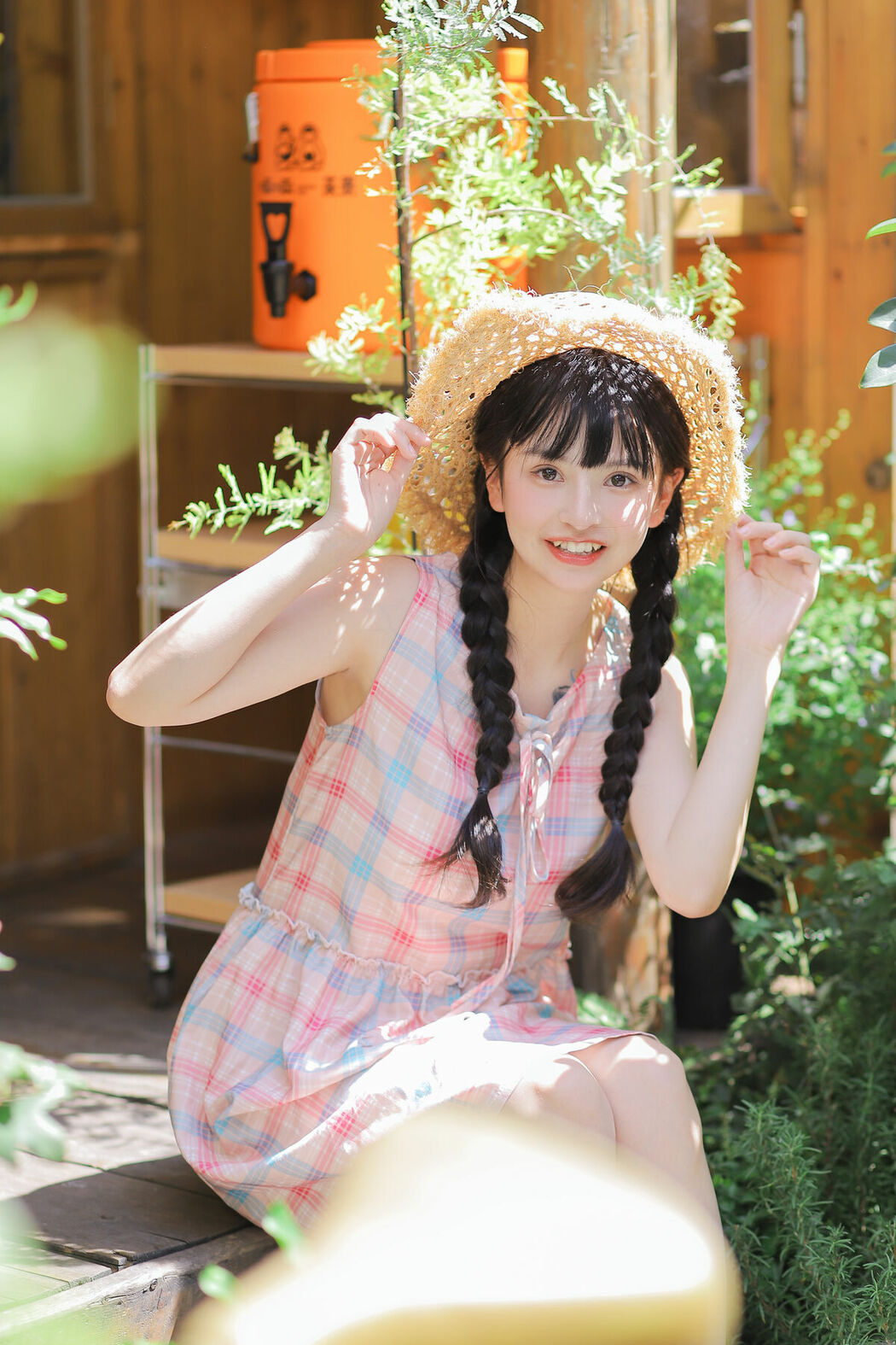 YiTuYu艺图语 Vol.9187 Zhuo Dao Yi Zhi Su Su (15P)