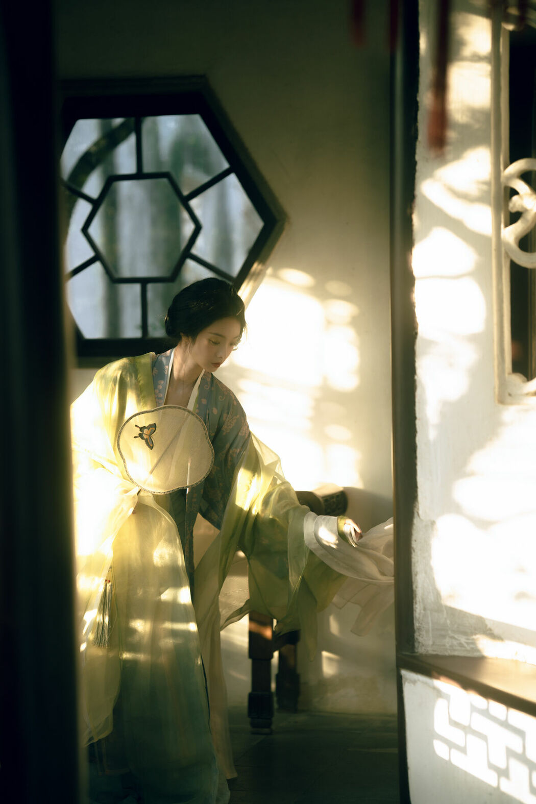 YiTuYu艺图语 Vol.9195 Li Yu Ayu (43P)