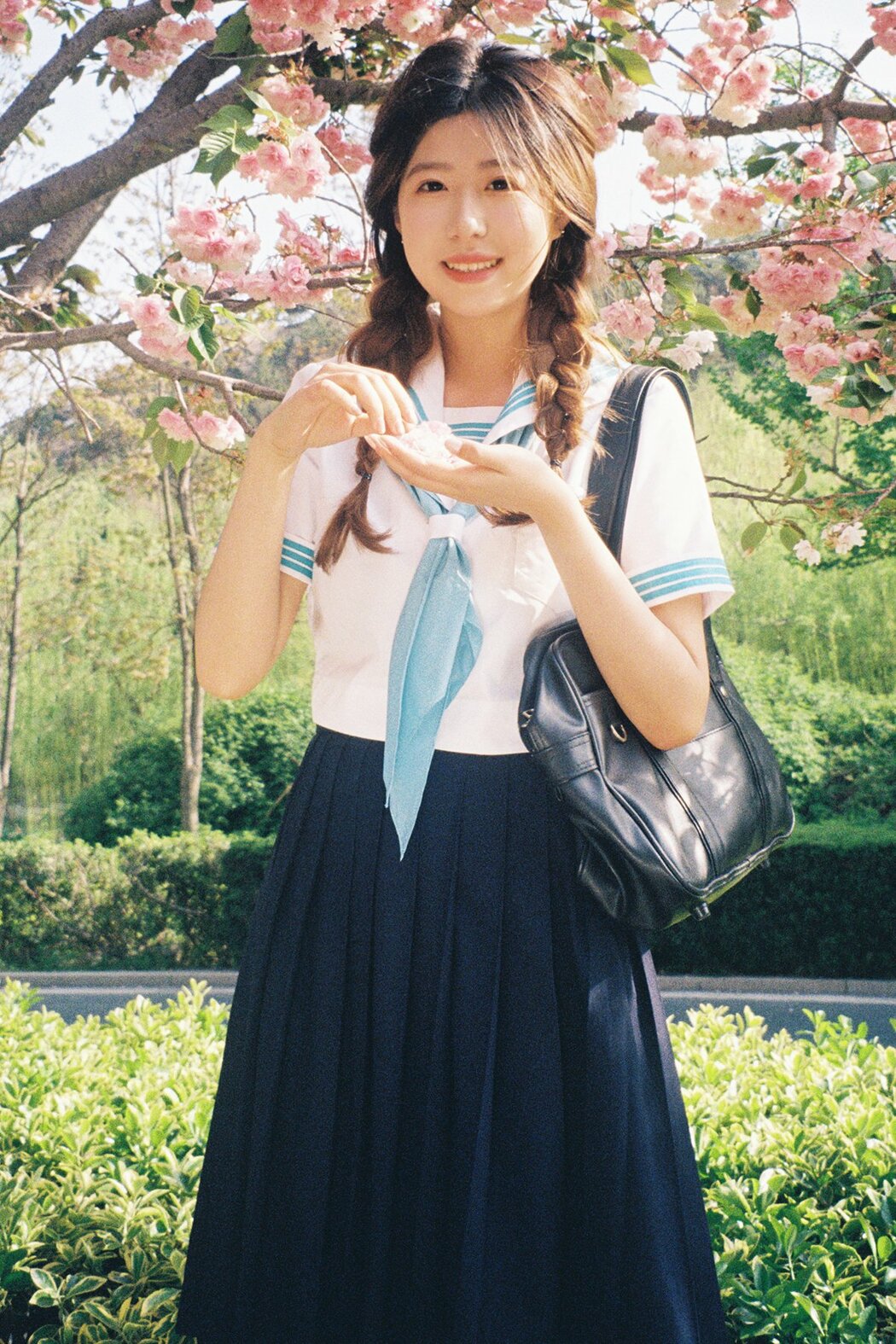 YiTuYu艺图语 Vol.9188 Yi Ming (15P) Cover Photo